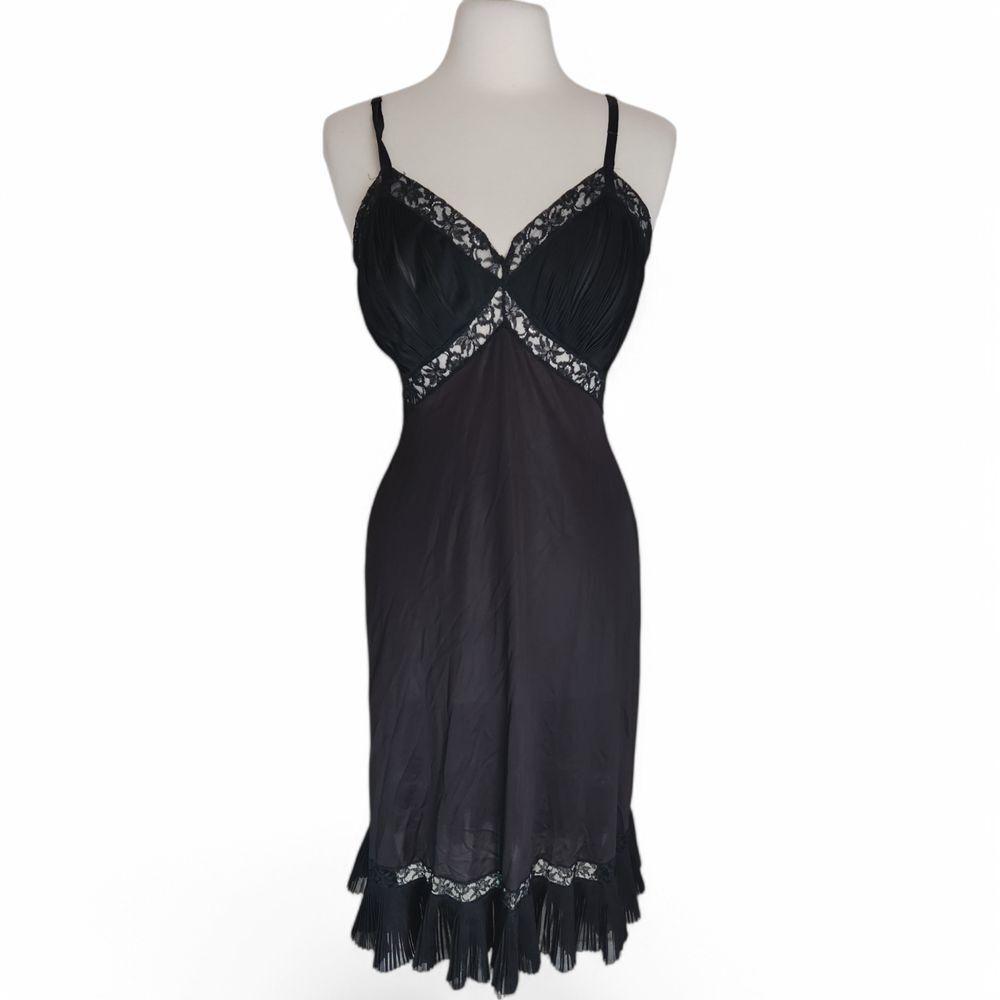Vtg 60s Vanity Fair Black‎ Lace Nylon Slip M Chifon Pleated Hem/Movie Star Look